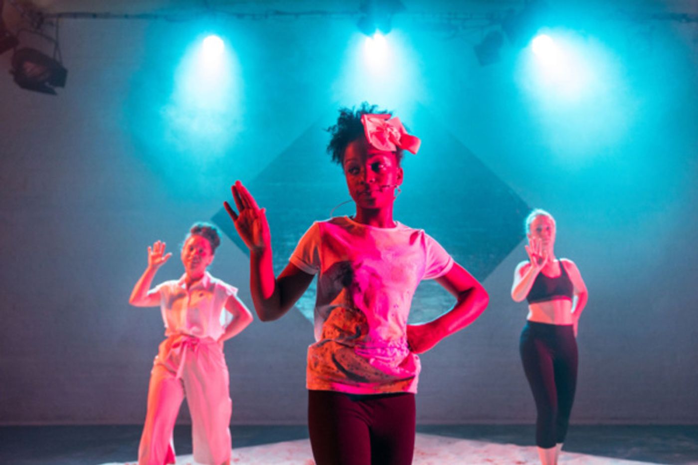 Photo Flash: First Look At A NEW AND BETTER YOU At The Yard  Image