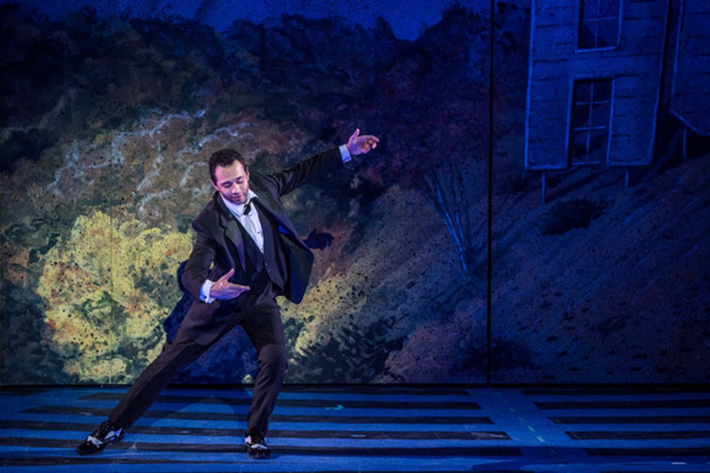 Photo Flash: What a Glorious Feeling! First Look at the Muny's SINGIN' IN THE RAIN  Image
