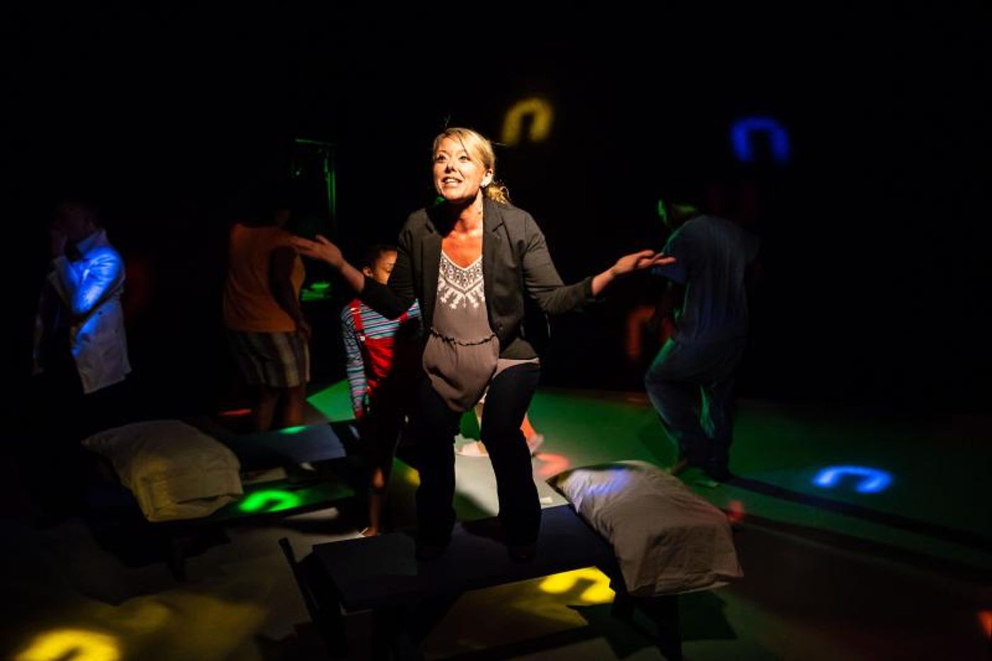 Review:  Hilarious Healing Makes us 'WELL' at Birmingham Festival Theatre  Image