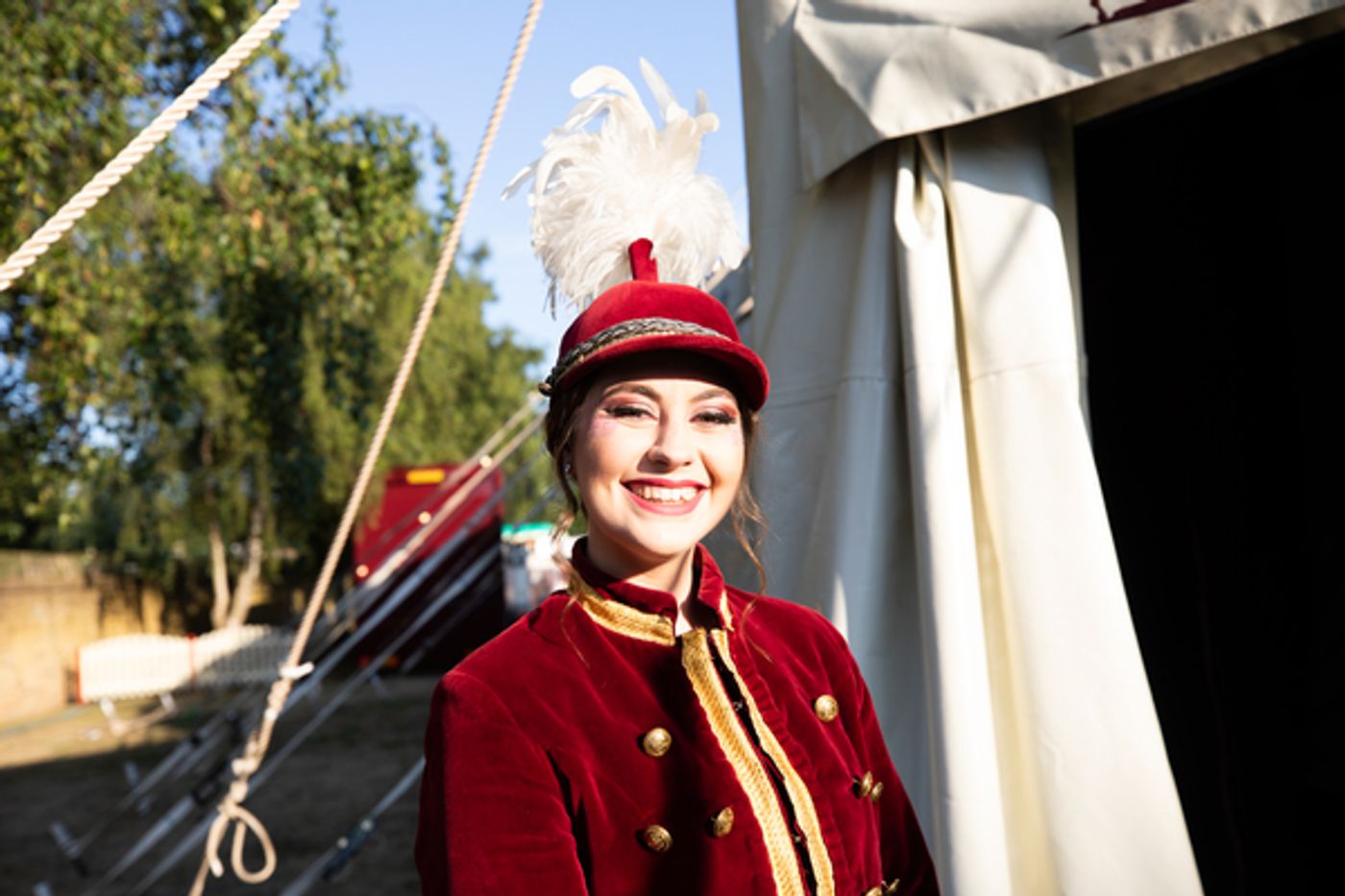 Photo Flash: Jennifer Saunders, Anna Friel and More Visit MY BEAUTIFUL CIRCUS  Image