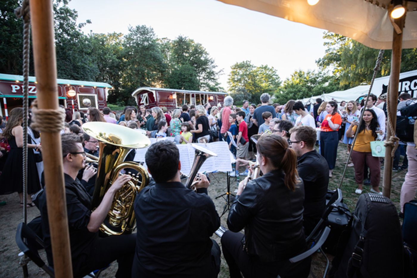 Photo Flash: Jennifer Saunders, Anna Friel and More Visit MY BEAUTIFUL CIRCUS  Image