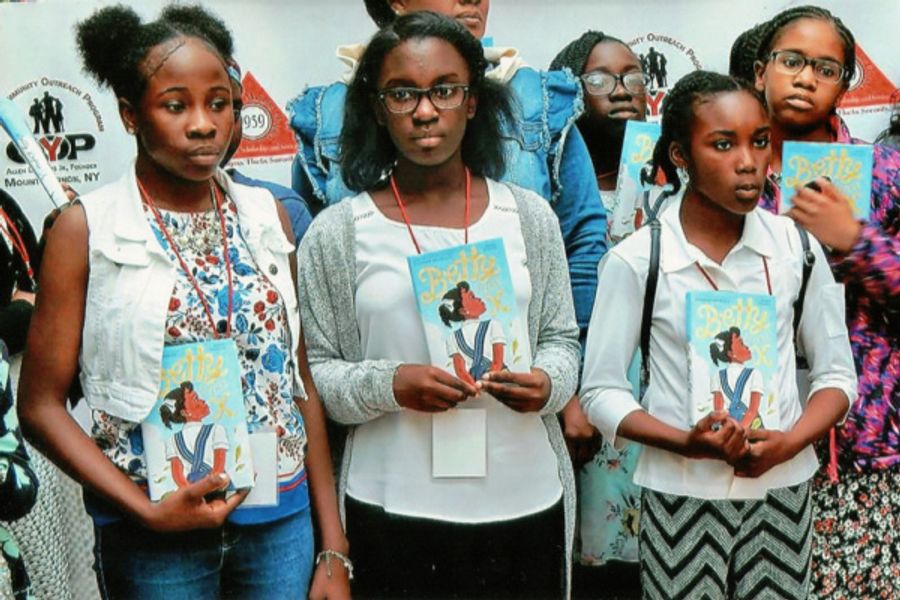 Photo Flash: Ilyasah Shabazz Promotes BETTY BEFORE X With Westchester Alumnae Chapter Of Delta Sigma Theta  Image