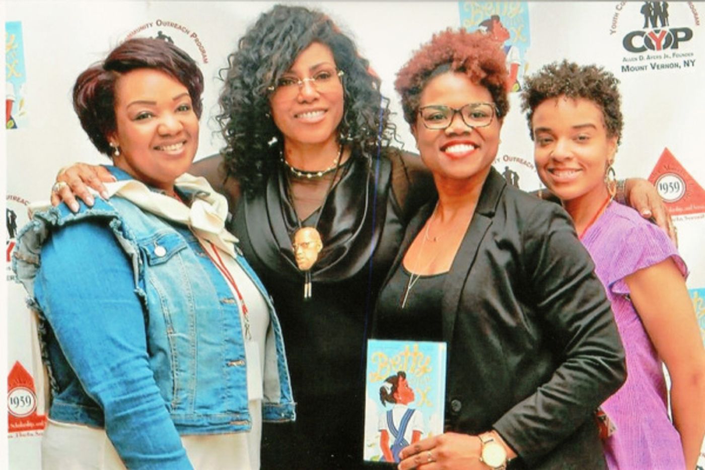 Photo Flash: Ilyasah Shabazz Promotes BETTY BEFORE X With Westchester Alumnae Chapter Of Delta Sigma Theta Photo Flash: Ilyasah Shabazz Promotes BETTY BEFORE X With Westchester Alumnae Chapter Of Delta Sigma Theta Image