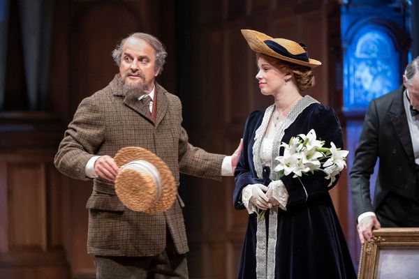 GolaudÂ (Christopher Purves) and MÃ©lisandeÂ (Christina Gansch) Photo