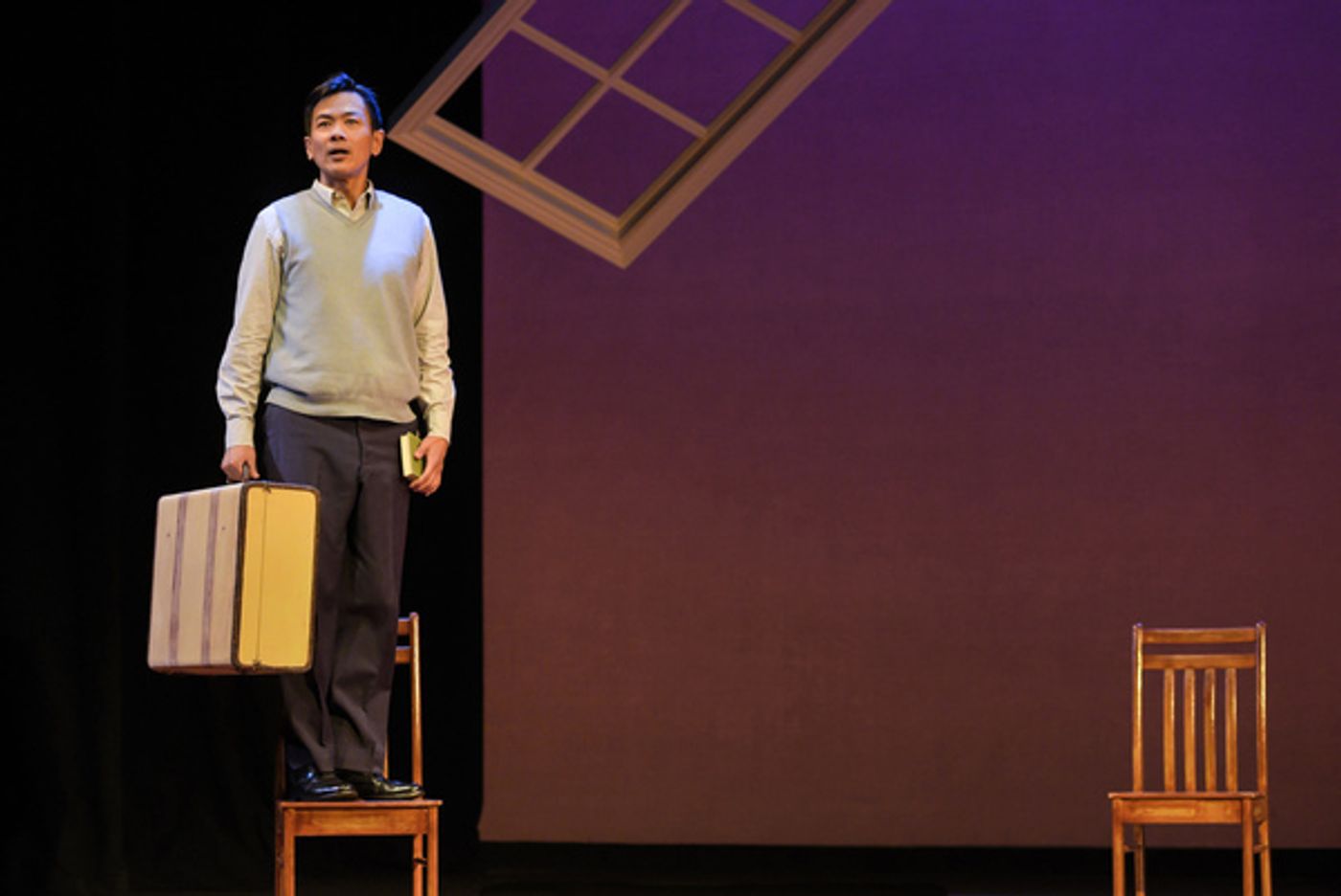 Photo Flash  TheatreWorks Silicon Valley Presents HOLD THESE TRUTHS  Image