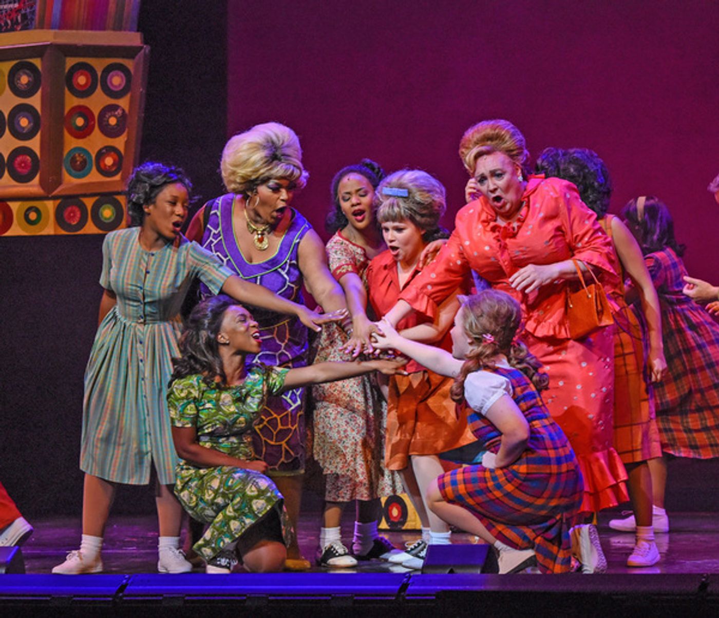 Photo Flash: HAIRSPRAY Dances Into Dallas Theatre Center  Image