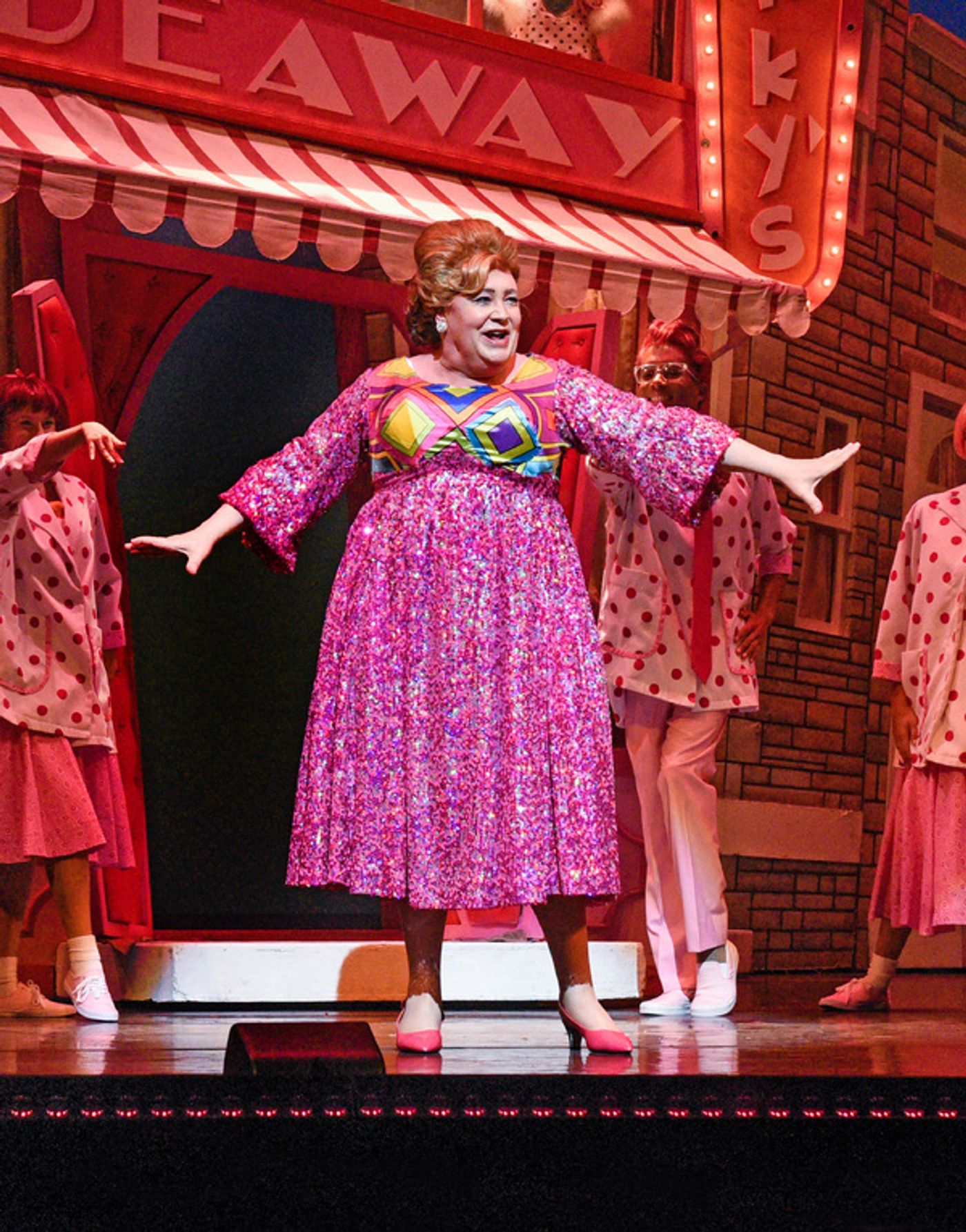 Photo Flash: HAIRSPRAY Dances Into Dallas Theatre Center  Image