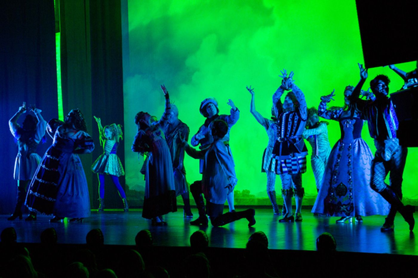 Photo Coverage: Broadway's Got the Beat! The Go-Go's Perform at HEAD OVER HEELS  Image