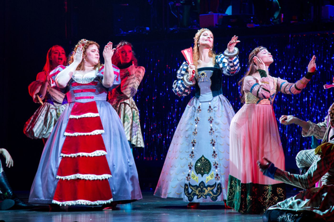 Photo Coverage: Broadway's Got the Beat! The Go-Go's Perform at HEAD OVER HEELS  Image