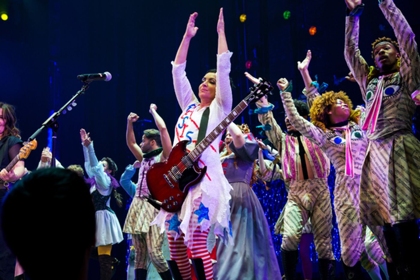 Photo Coverage: Broadway's Got the Beat! The Go-Go's Perform at HEAD OVER HEELS  Image