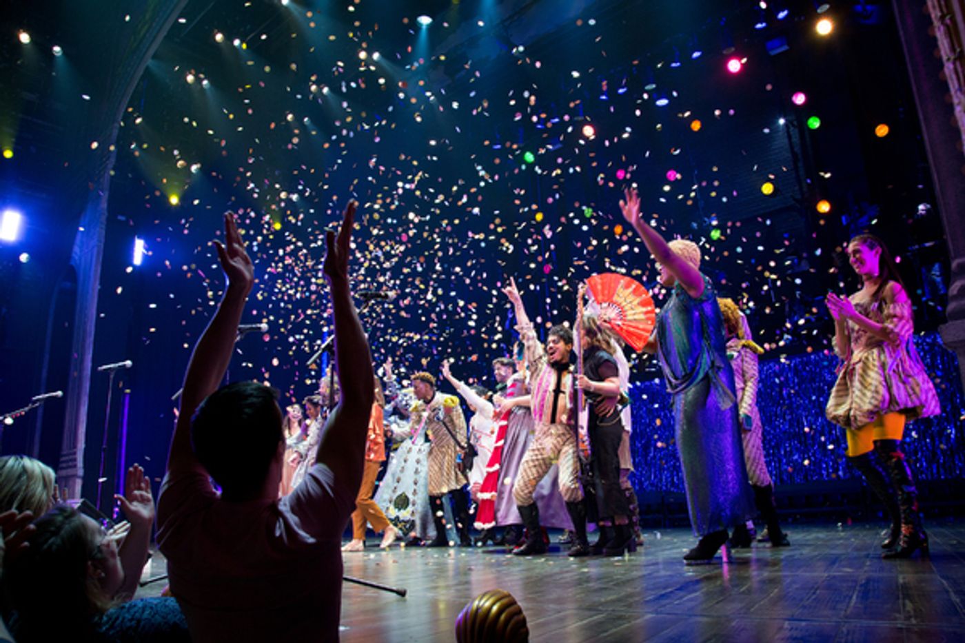 Photo Coverage: Broadway's Got the Beat! The Go-Go's Perform at HEAD OVER HEELS  Image