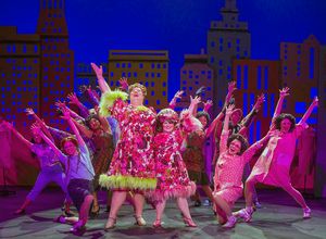 Jason Simon as Edna Turnblad, Katy Geraghty as Tracy Turnblad @ BroadwayWorld Jason Simon as Edna Turnblad, Katy Geraghty as Tracy Turnblad Photo