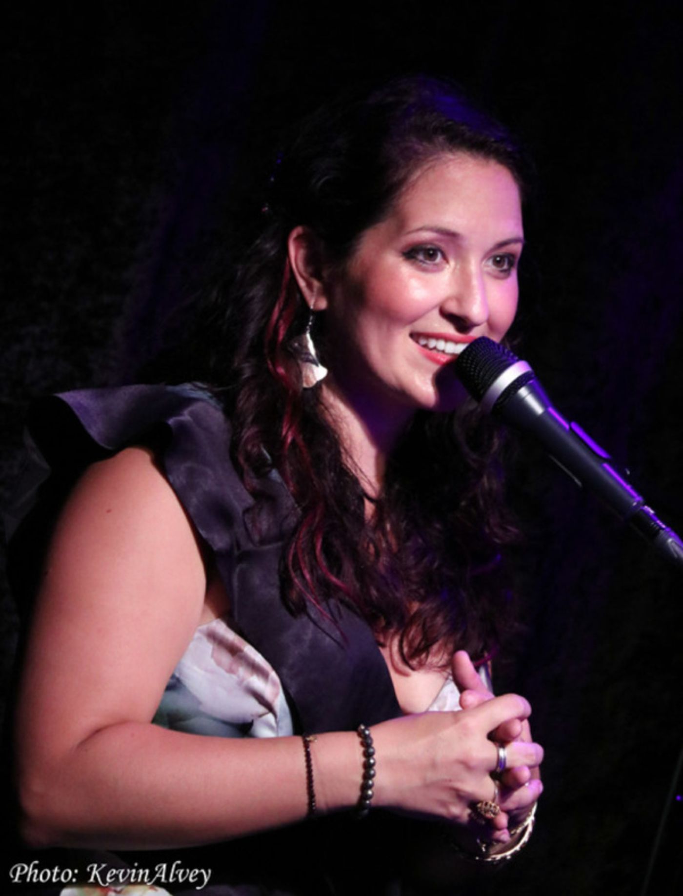 Photo Flash: Nicole Zuraitis Comes to the Birdland Theater  Image
