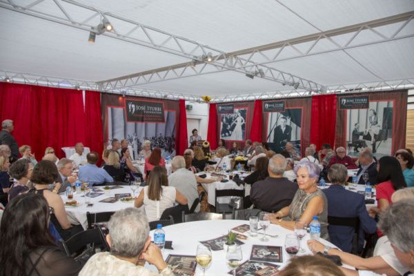 Photo Flash: The Stars Gather Under The Stars For the Great Jose Iturbi at The Hollywood Bowl — photo 4 of 11