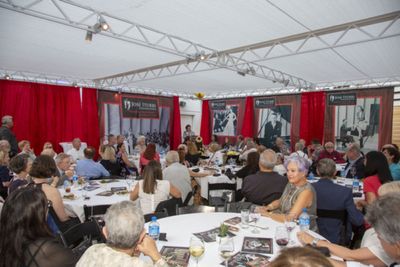 Donelle Dadigan address' the Concert VIPs at pre-dinner event Photo