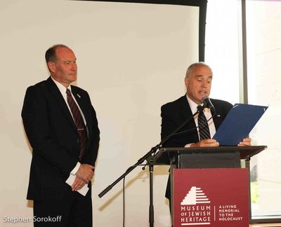 Jeffrey S. Wisenfeld, Chairman National Yiddish Theatre and Thomas P. DiNapoli, Compt Photo