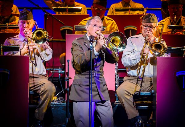 Tommy Steele (Glenn Miller) Photo
