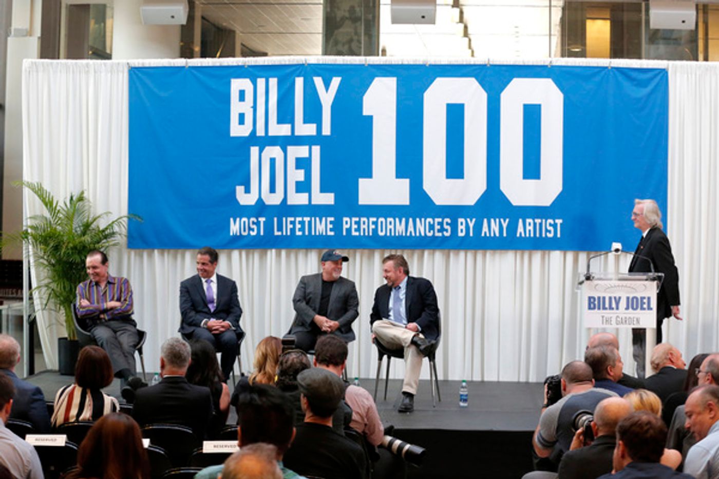 Photo Flash: Billy Joel Celebrates 100 Consecutive Monthly Shows at Madison Square Garden  Image
