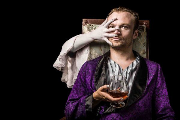 Maiko Terazawa (behind) and Kevin Webb Photo