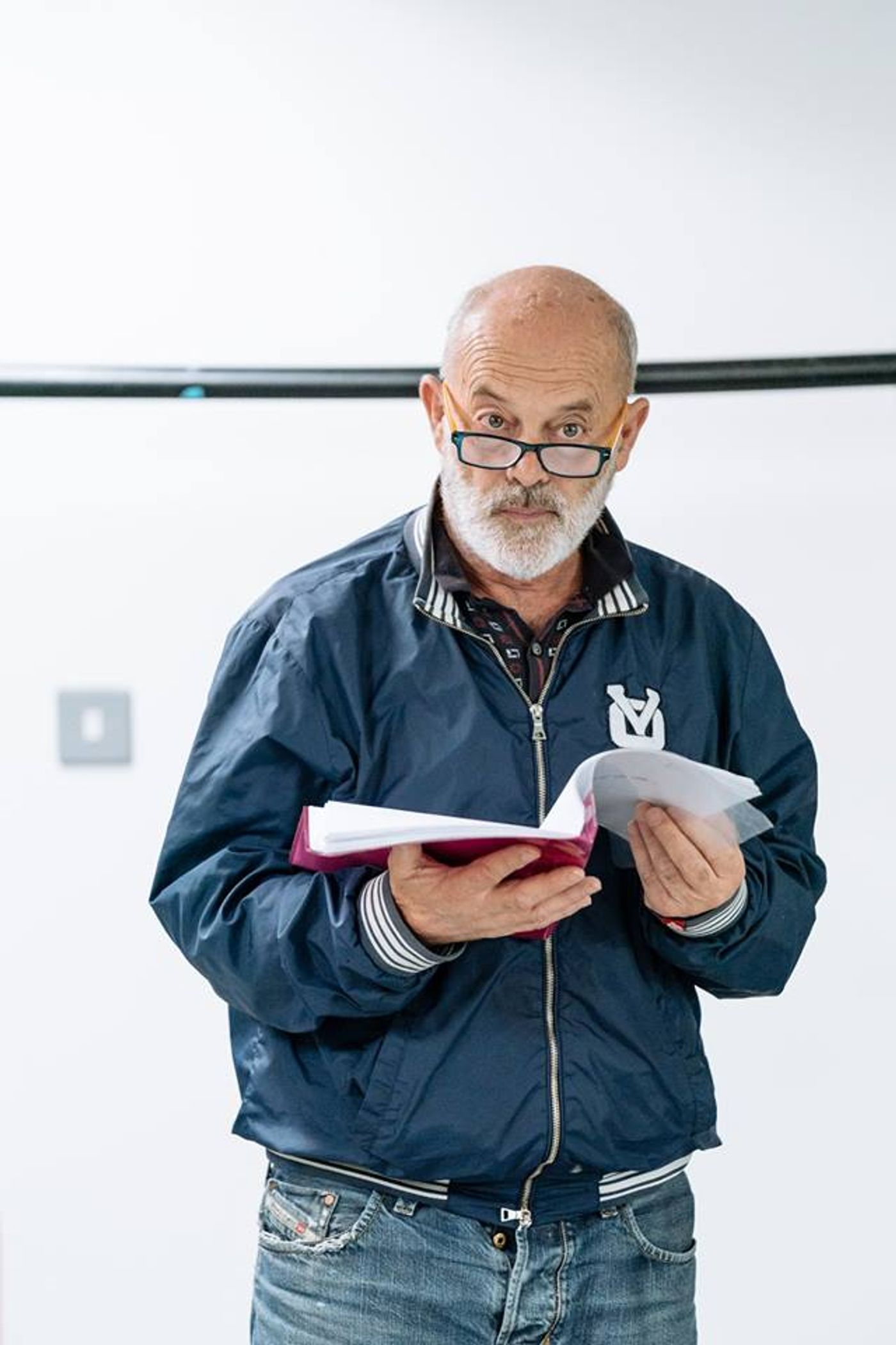 Interview: Bryan Dick Talks HOGARTH'S PROGRESS  Image