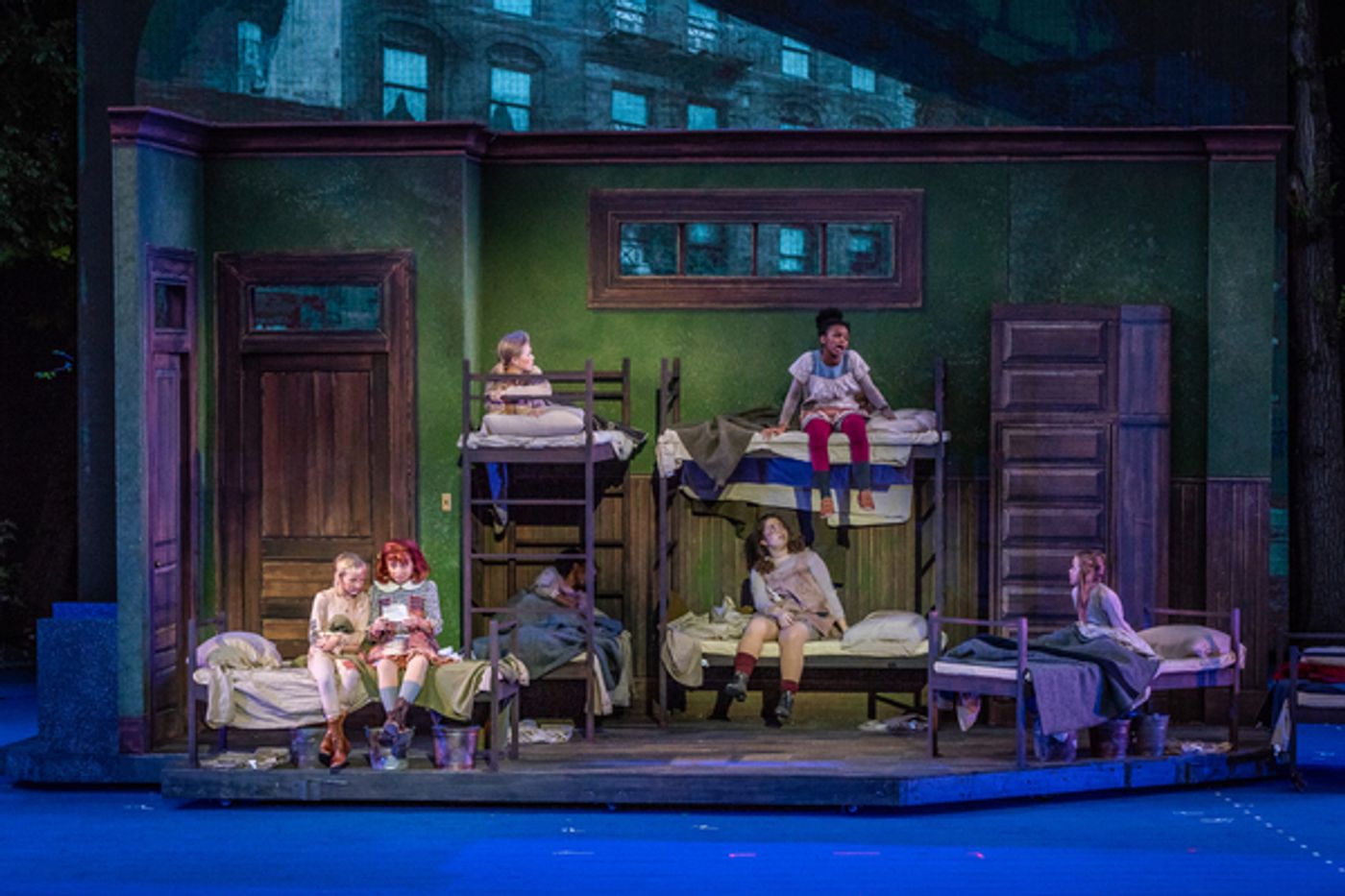 Photo Flash: Christopher Sieber, Jennifer Simard, and More Star in ANNIE at The Muny  Image