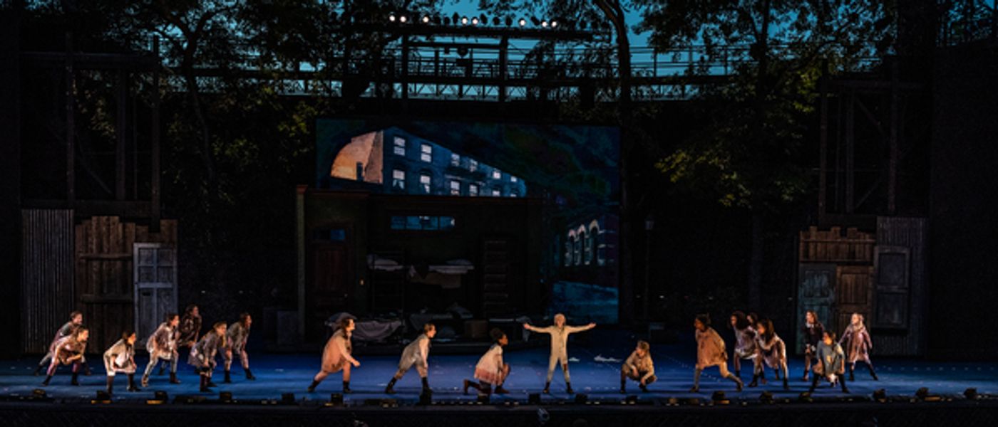 Photo Flash: Christopher Sieber, Jennifer Simard, and More Star in ANNIE at The Muny  Image