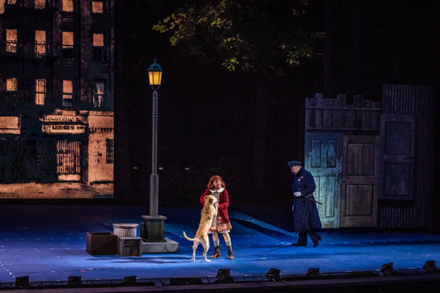 Photo Flash: Christopher Sieber, Jennifer Simard, and More Star in ANNIE at The Muny  Image