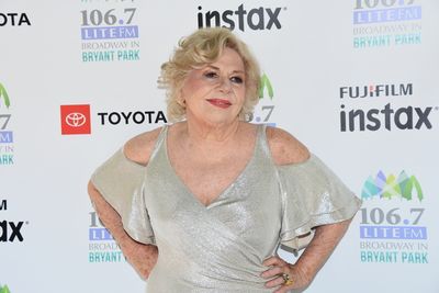 Renee Taylor Photo
