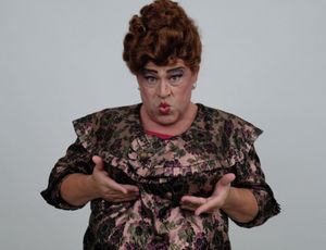 John Massey as Edna Turnblad. Photo