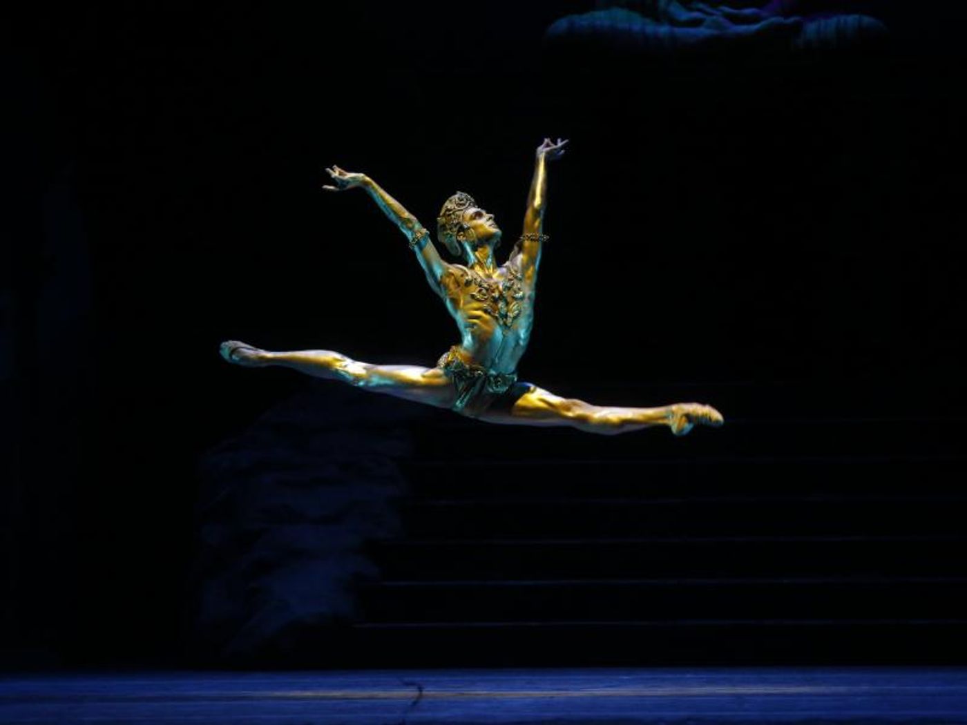 Review: ABT Bewitches with La Bayadere' at Dorothy Chandler Pavilion  Image