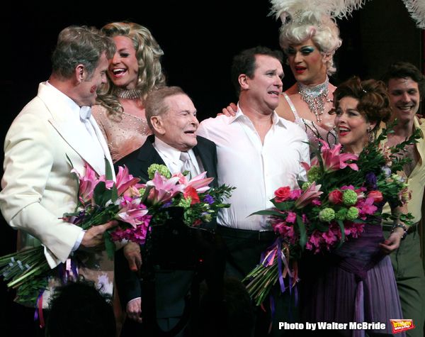 Kelsey Grammer, Jerry Herman, Douglas Hodges, Christine Andreas with ensemble cast
du Photo