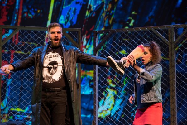 Jesse Malgieri (Sweeney Todd) & Amy Maude Helfer (Mrs. Lovett)
Photo: Big Island Maga Photo