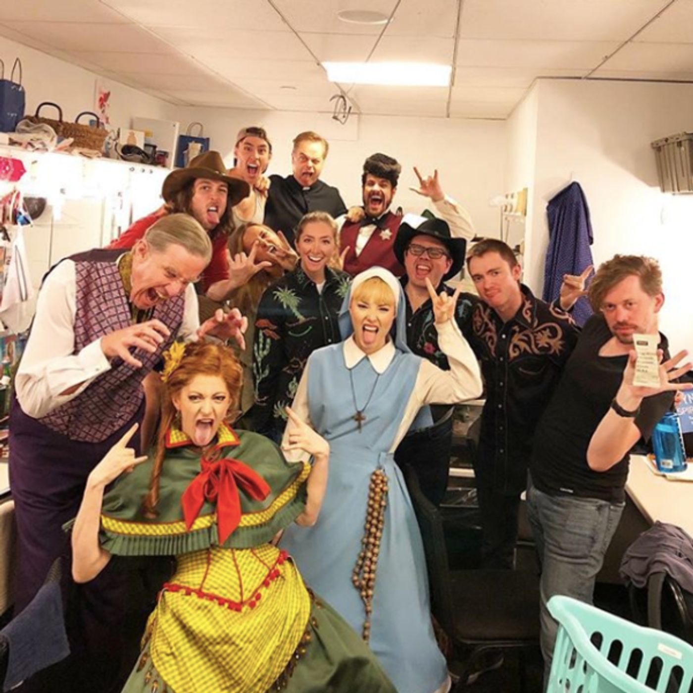 Photo Flash: The Cast of CARMEN JONES Has Magic to Do With Ben Vereen, and More Saturday Intermission Pics! Photo Flash: The Cast of CARMEN JONES Has Magic to Do With Ben Vereen, and More Saturday Intermission Pics! Image