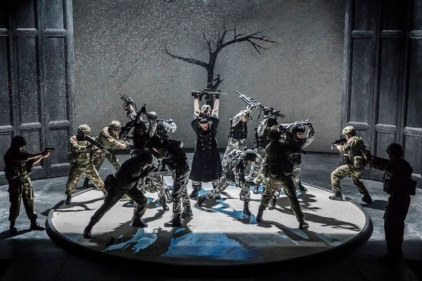 Photo Flash: First Look at All New Photos of Ian McKellen in KING LEAR — photo 4 of 12
