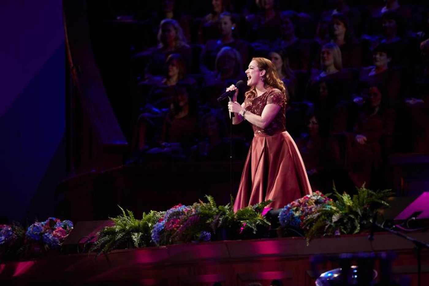 Review: Matthew Morrison and Laura Michelle Kelly Join Mormon Tabernacle Choir for Tribute to Rodgers and Hammerstein  Image