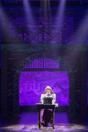 Whitney Winfield  Photo