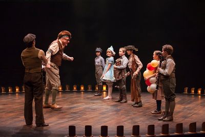 KC Fredericks, Ron Wisniski, Mia Fisher, Kylie Standley, Michael Stark, Josh Davis,
L Photo