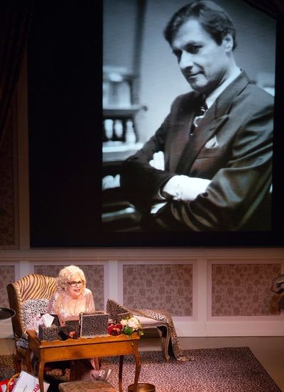 Renee Taylor Photo