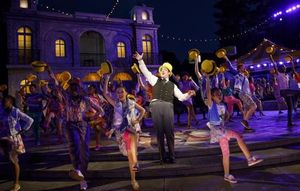 Andrew Kober (center) with the BLUE community ensemble  Photo