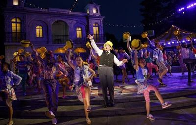 Andrew Kober (center) with the BLUE community ensemble  Photo