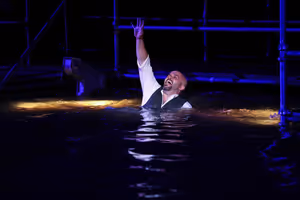 Chris Sizemore @ BroadwayWorld Chris Sizemore Photo