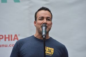 Ceasar Samayoa Photo