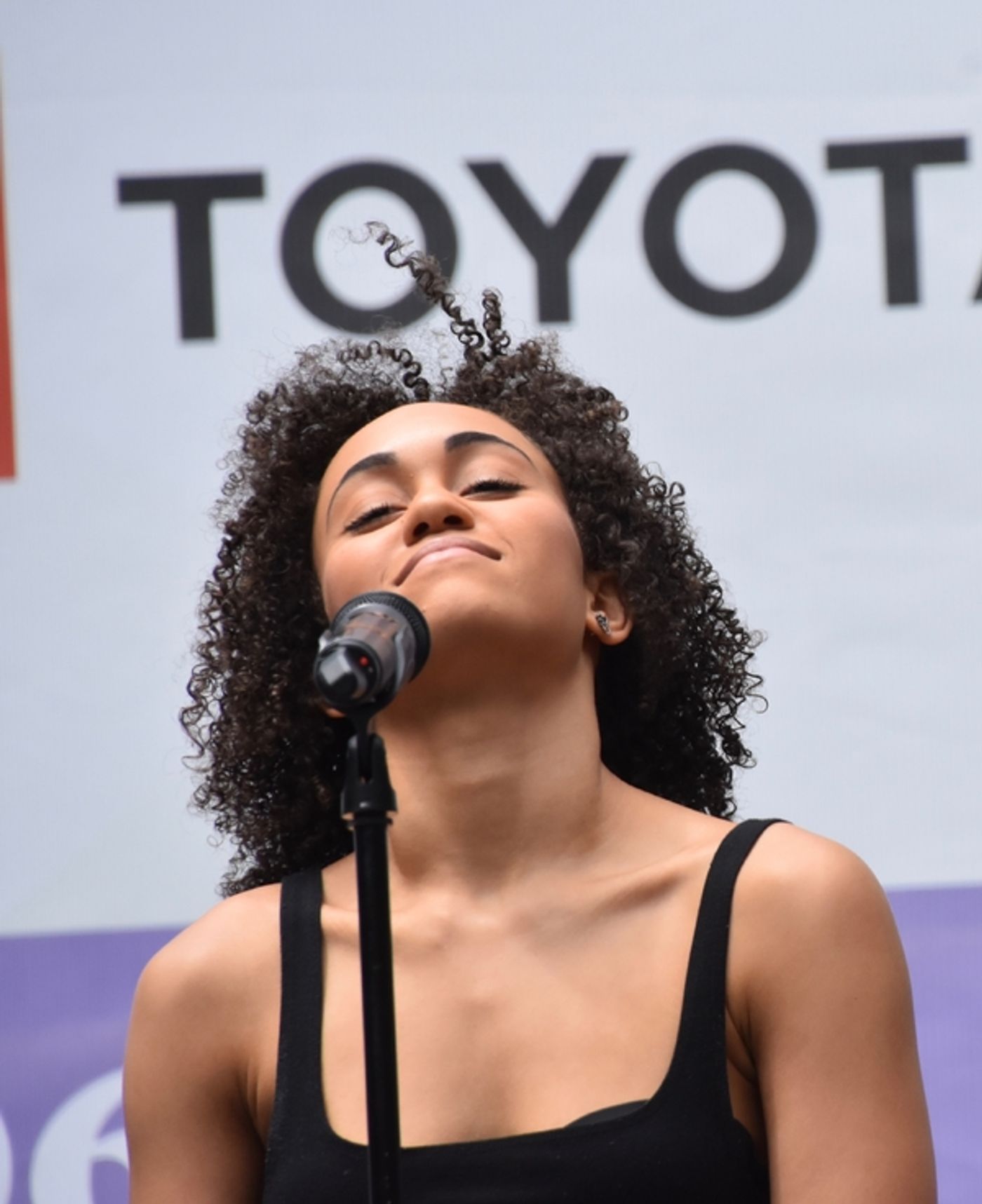 Photo Coverage: THE BAND'S VISIT, COME FROM AWAY, KINKY BOOTS and More Take the Stage at Broadway in Bryant Park  Image