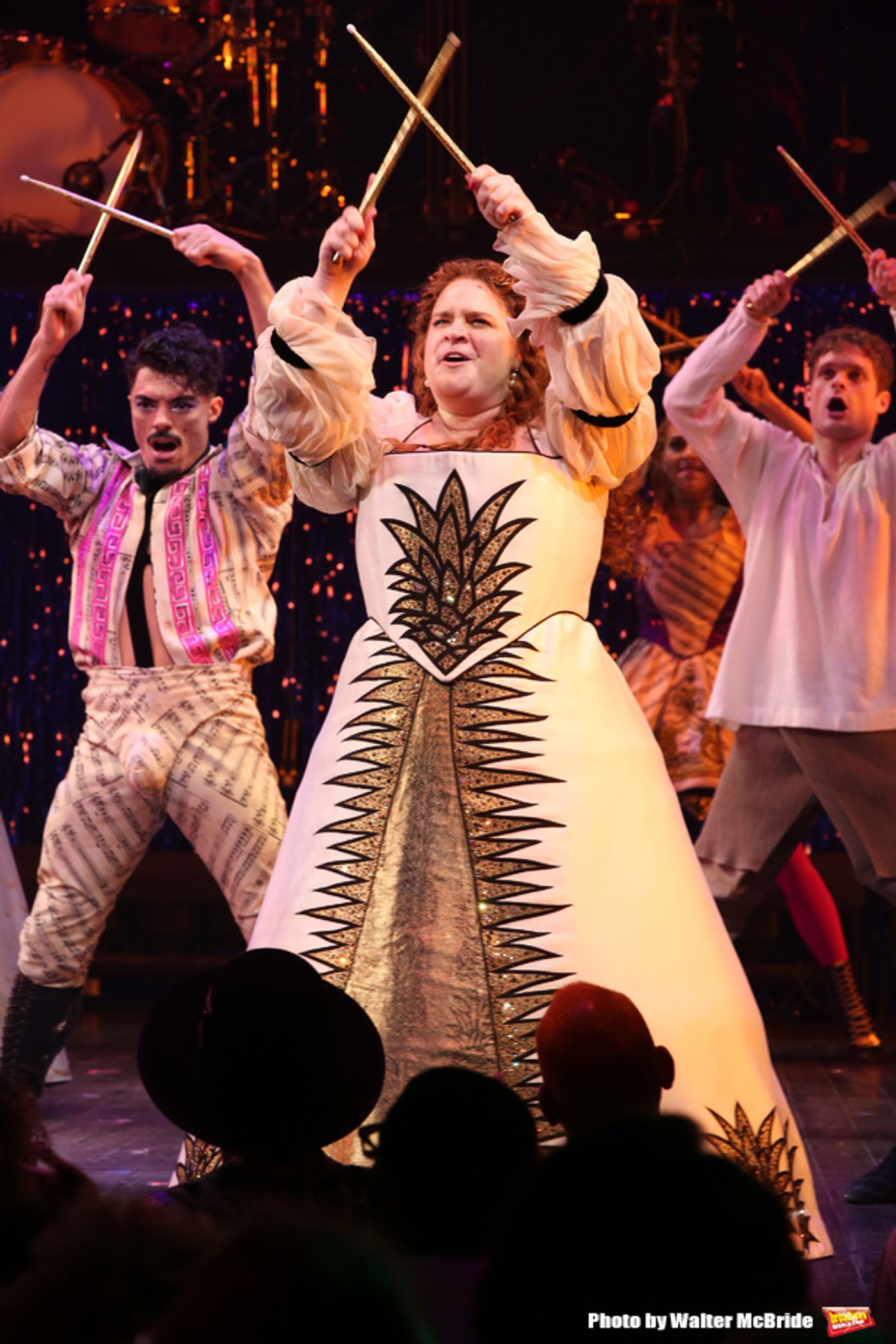 Photo Coverage: The Cast of HEAD OVER HEELS Takes Their Opening Night Bows  Image