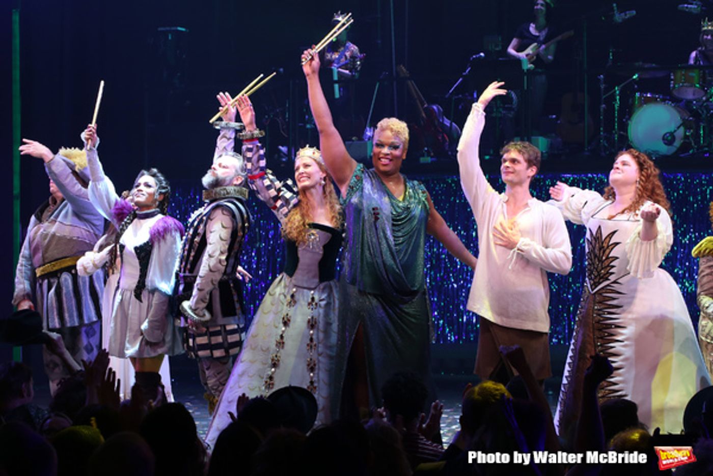 Photo Coverage: The Cast of HEAD OVER HEELS Takes Their Opening Night Bows Photo Coverage: The Cast of HEAD OVER HEELS Takes Their Opening Night Bows Image