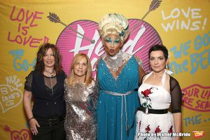 Kathy Valentine, Charlotte Caffey, Peppermint and Jane Wiedlin  Photo