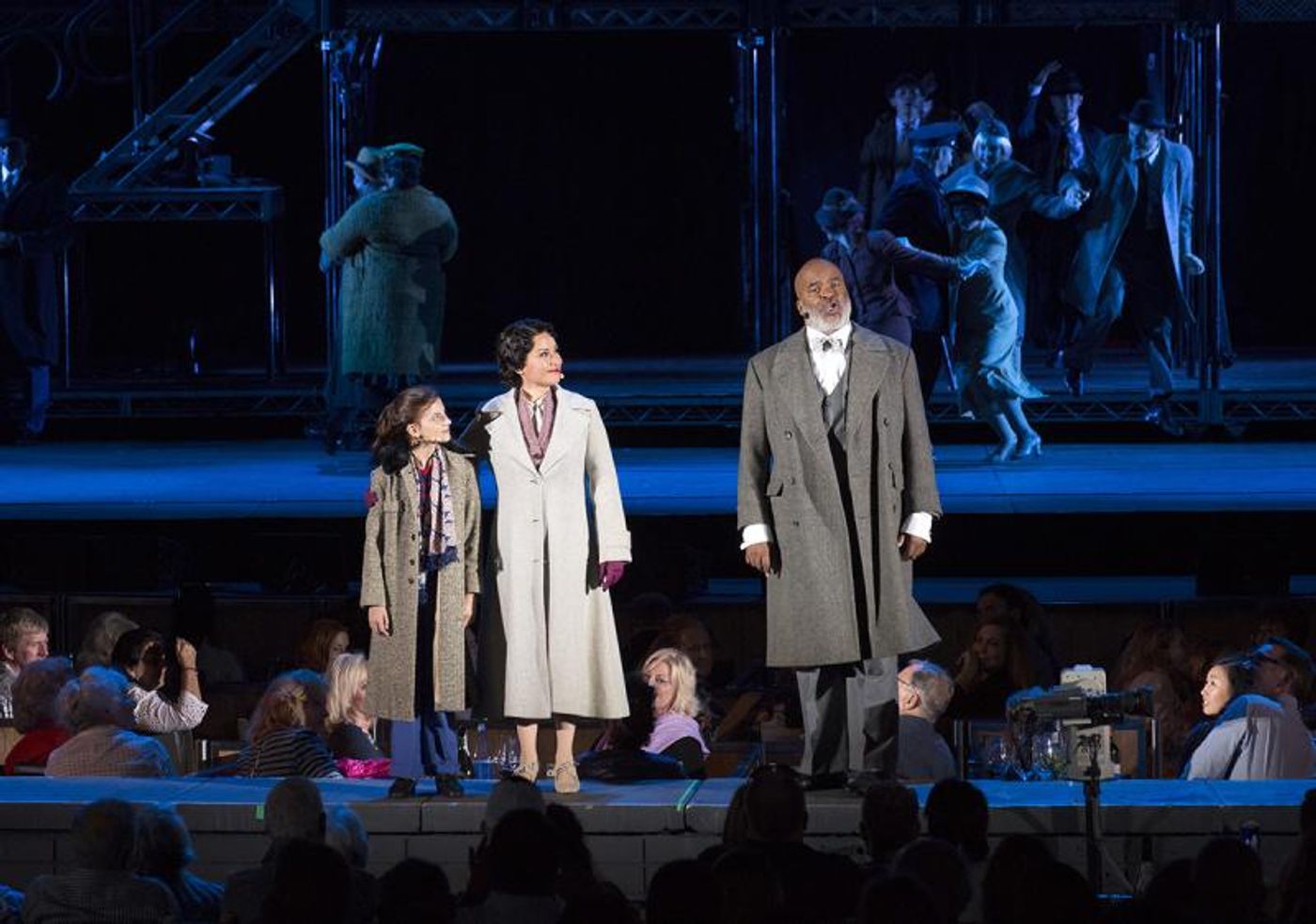 Review: Salonga, Grier, Hilty, Bart & Company Lead Charming Arden-directed ANNIE at the Hollywood Bowl  Image