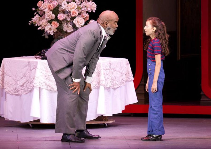 Review: Salonga, Grier, Hilty, Bart & Company Lead Charming Arden-directed ANNIE at the Hollywood Bowl Image