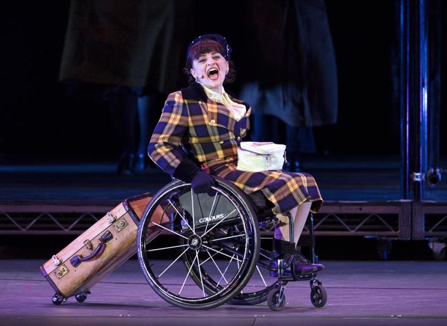 Review: Salonga, Grier, Hilty, Bart & Company Lead Charming Arden-directed ANNIE at the Hollywood Bowl Image