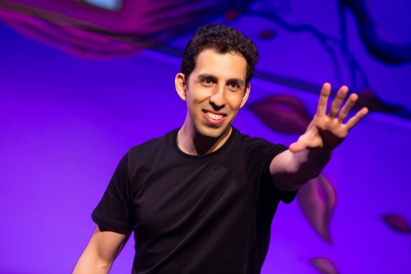 Review: Illusionist Vitaly Beckman Dazzles and Charms in VITALY: AN EVENING OF WONDERS Review: Illusionist Vitaly Beckman Dazzles and Charms in VITALY: AN EVENING OF WONDERS Image